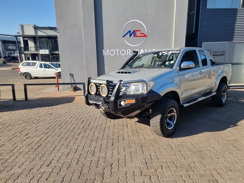 Toyota Hilux ( II) 3.0 D-4D Raider Xtra Cab 4X4