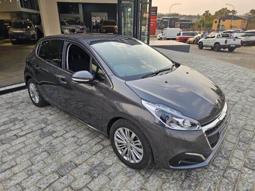 Peugeot 208 1.2T Allure