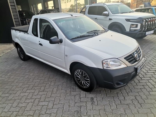 Nissan NP200 1.6i Aircon