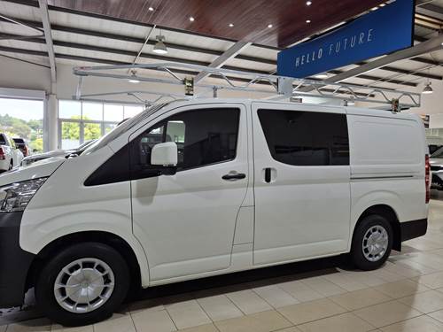 Toyota Quantum 2.8 LWB Crew Cab 6 Seater