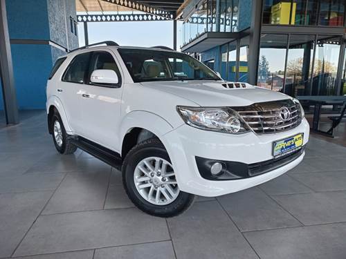 Toyota Fortuner III 2.5 D-4D VNT Raised Body