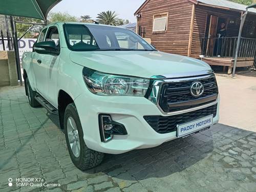 Toyota Hilux 2.4 GD-6 RB SRX Extra Cab Auto