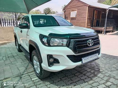 Toyota Hilux 2.4 GD-6 RB SRX Extra Cab 