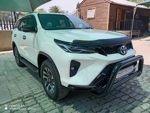 Toyota Fortuner V 2.4 GD-6 Raised Body Auto