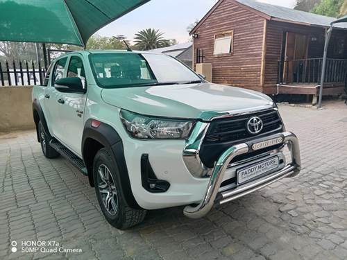 Toyota Hilux 2.8 GD-6 Raider Double Cab Auto 4x4