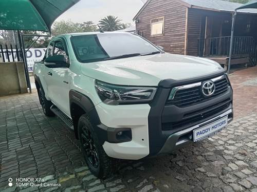 Toyota Hilux 2.8 GD-6 RB Legend Extra Cab