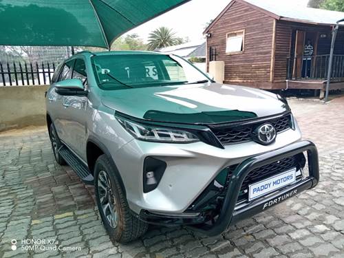 Toyota Fortuner V 2.4 GD-6 Raised Body Auto