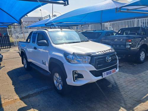 Toyota Hilux 2.4 GD-6 RB SRX Extra Cab 