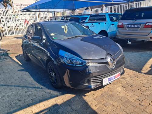 Renault Clio II 1.2 Va Va Voom 5 Door