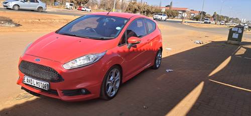 Ford Fiesta ST 1.6 EcoBoost GDTi