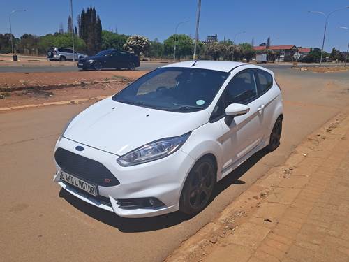 Ford Fiesta ST 1.6 EcoBoost GDTi