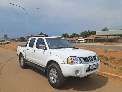 Nissan Hardbody NP300 2.5 TDi 4x4 Double Cab