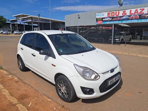 Ford Figo 1.4i Trend 5-Door Hatch Back