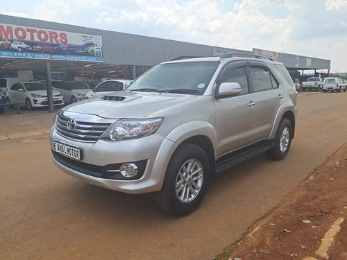 Toyota Fortuner III 2.5 D-4D VNT Raised Body