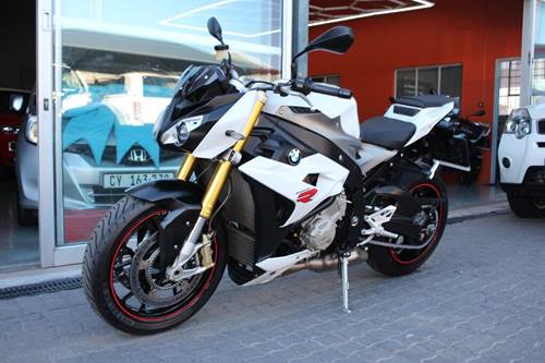 BMW S1000R