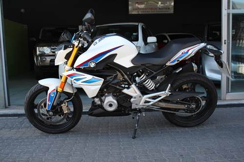 BMW G310 R