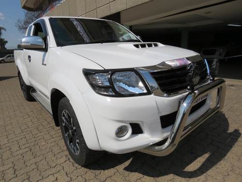 Toyota Hilux ( II) 3.0 D-4D Raider Xtra Cab