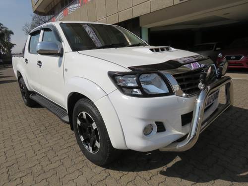 Toyota Hilux ( II) 3.0 D-4D Raider 4X4 Double Cab