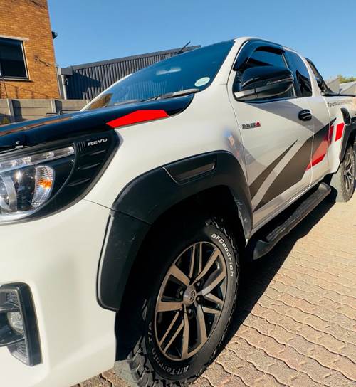 Toyota Hilux 2.8 GD-6 RB Raider Extra Cab Auto