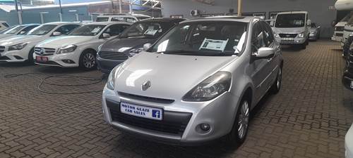 Renault Clio III 1.6 Dynamique 5 Door Auto