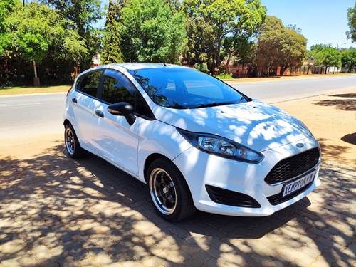 Ford Fiesta 1.0 Ecoboost Ambiente 5 Door