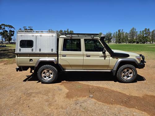 Toyota Land Cruiser 79 4.5 Diesel Pick Up Double Cab