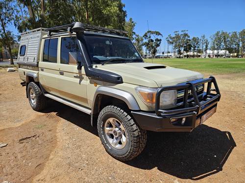 Toyota Land Cruiser 79 4.5 Diesel Pick Up Double Cab