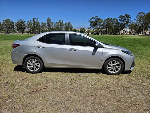 Toyota Corolla 1.6 Prestige CVT