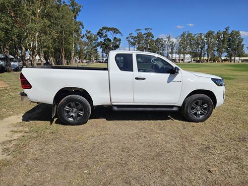 Toyota Hilux 2.4 GD-6 RB Raider Extra Cab