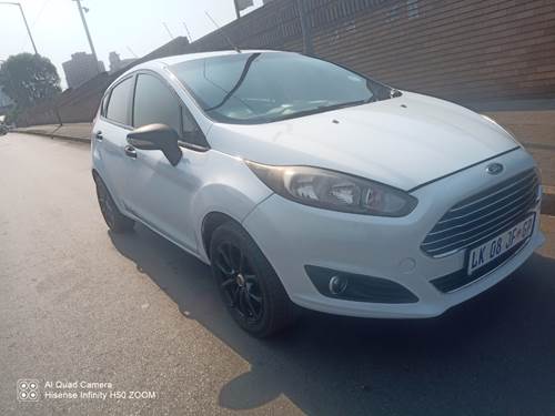 Ford Fiesta 1.4i Trend 5 Door