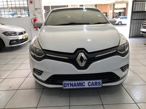 Renault Clio IV 900T (66kW) Expression 5 Door