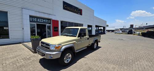 Toyota Land Cruiser 79 4.0 Pick Up