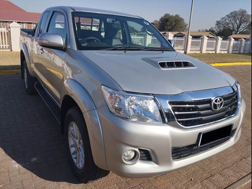 Toyota Hilux ( II) 3.0 D-4D Raider Xtra Cab