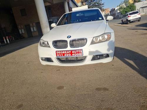 BMW 320i (E90) Sport Auto