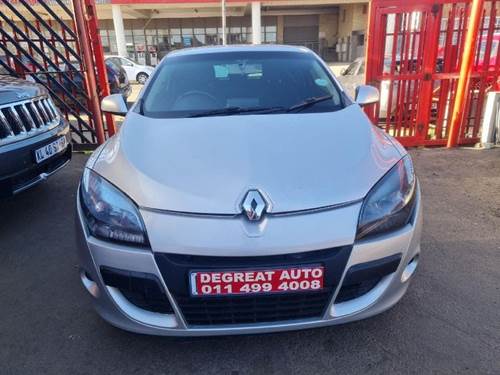 Renault Megane III 1.6 Dynamique Coupe