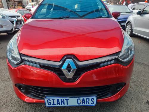 Renault Clio IV 900T (66kW) Blaze Ltd Edition 5 Door