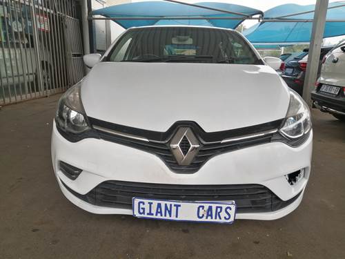 Renault Clio IV 900T (66kW) Expression 5 Door