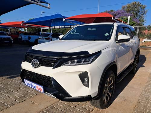 Toyota Fortuner V 2.4 GD-6 Raised Body Auto