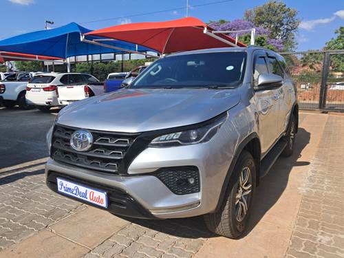 Toyota Fortuner V 2.4 GD-6 Raised Body Auto