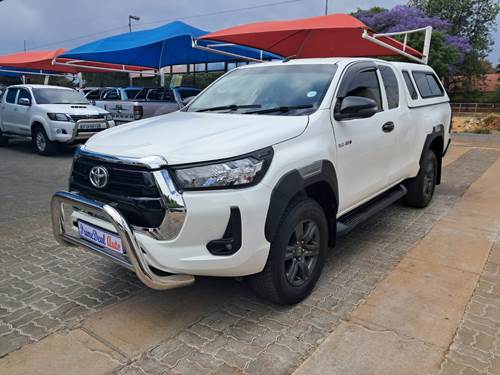 Toyota Hilux 2.4 GD-6 RB SRX Extra Cab 