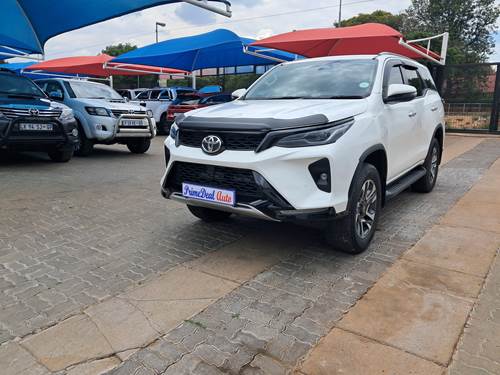 Toyota Fortuner VI 2.4GD-6 Raised Body