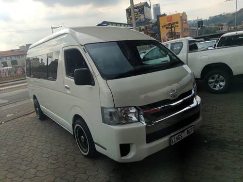 Toyota Quantum HIACE 2.5 D-4D 14 Seat