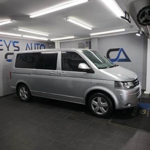 Volkswagen (VW) Caravelle 2.0 BiTDi (132 kW)