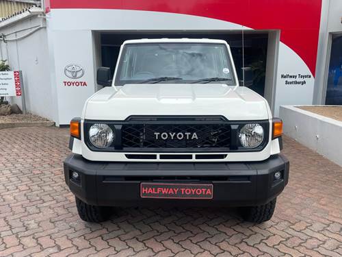 Toyota Land Cruiser 79 2.8 GD-6 Double Cab Auto