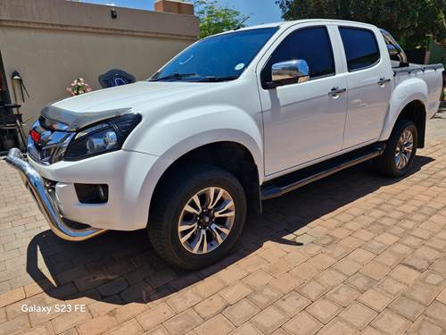 Isuzu KB 300 D-TEQ LX (130 kW) Double Cab Auto