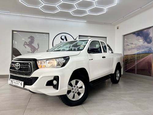 Toyota Hilux 2.4 GD-6 RB SRX Extra Cab 