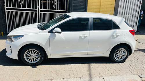 Kia Rio V 1.4 Hatch