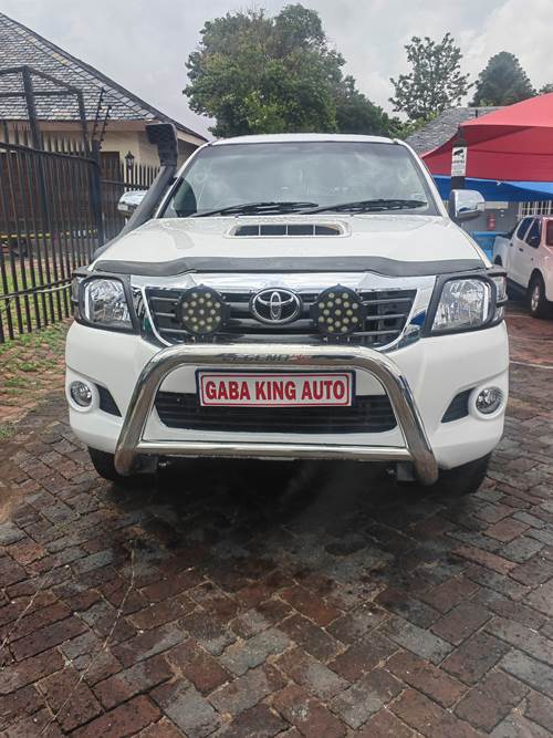 Toyota Hilux (Legend 45) 3.0 D-4D R/B Xtra Cab