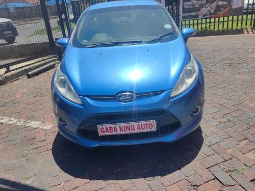 Ford Fiesta 1.6i Titanium 5 Door