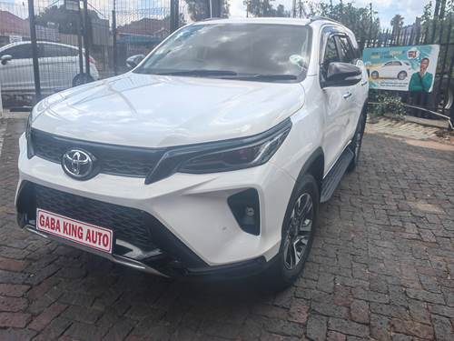 Toyota Fortuner IV 2.4 GD-6 4x4 Auto